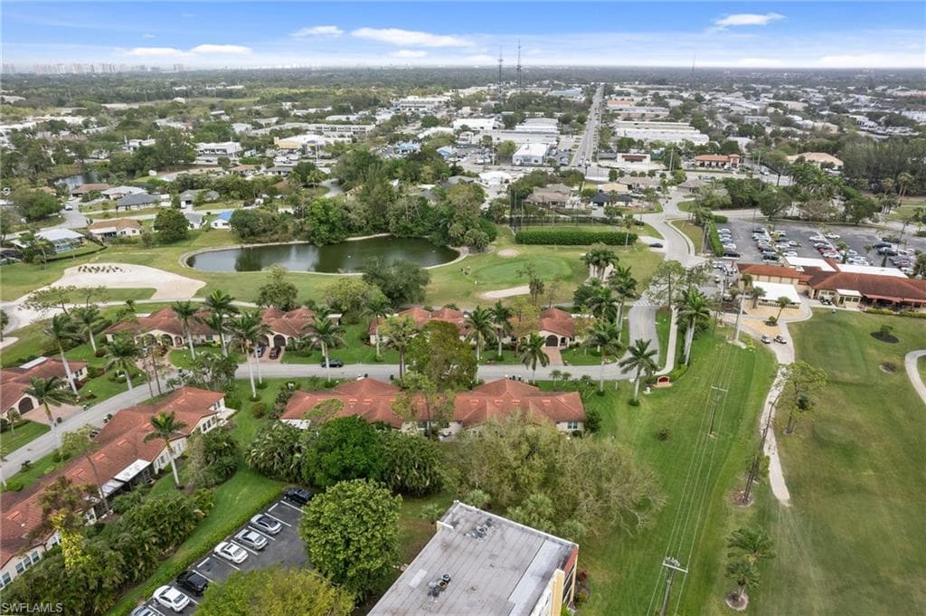 1094 Forest Lakes Dr, Naples, FL 34105-39