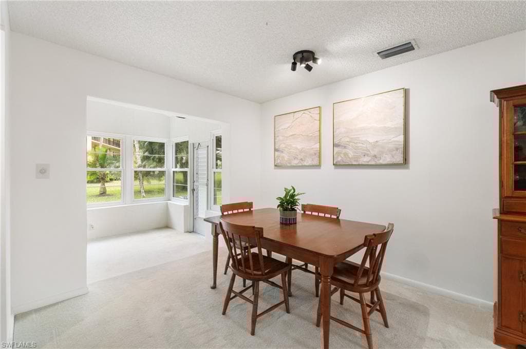 1094 Forest Lakes Dr, Naples, FL 34105-6