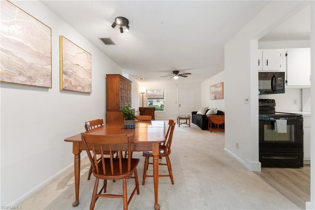 1094 Forest Lakes Dr, Naples, FL 34105-7