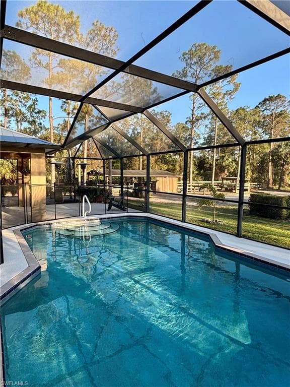 2610 10th Ave SE, Naples, FL 34117-27