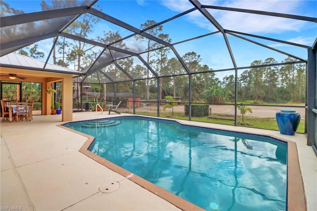 2610 10th Ave SE, Naples, FL 34117-29