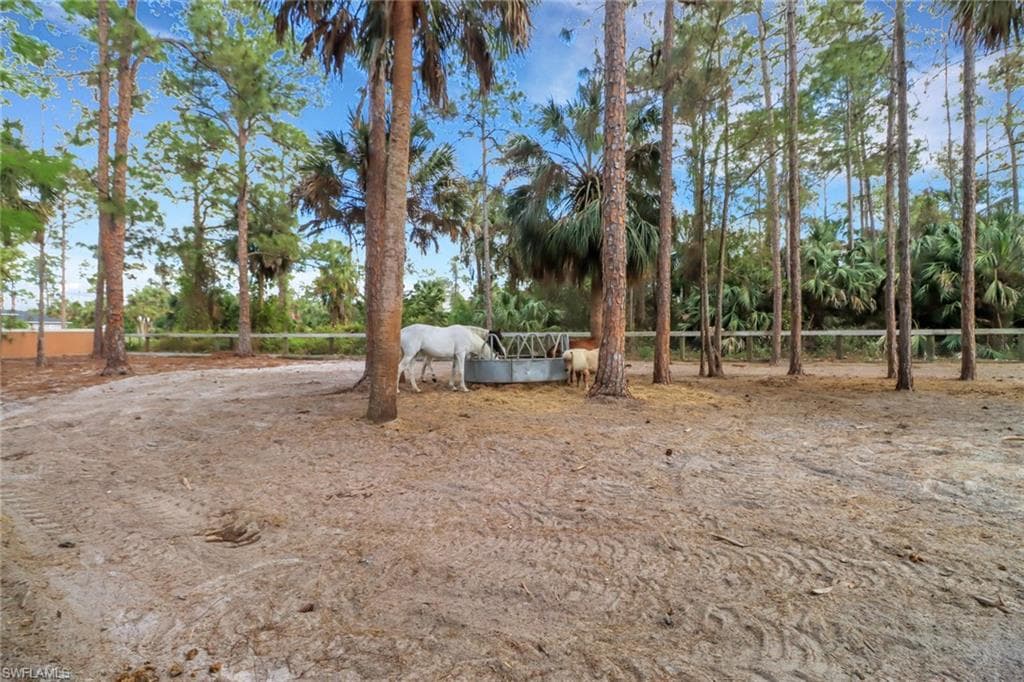 2610 10th Ave SE, Naples, FL 34117-33