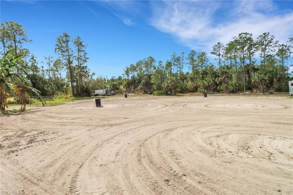 2610 10th Ave SE, Naples, FL 34117-36