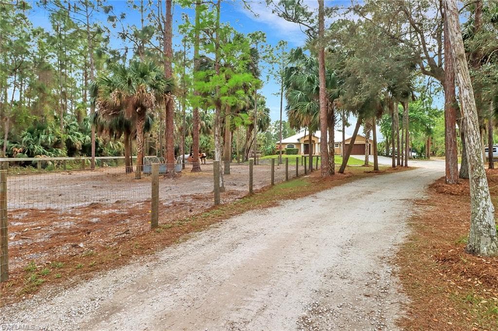 2610 10th Ave SE, Naples, FL 34117-43