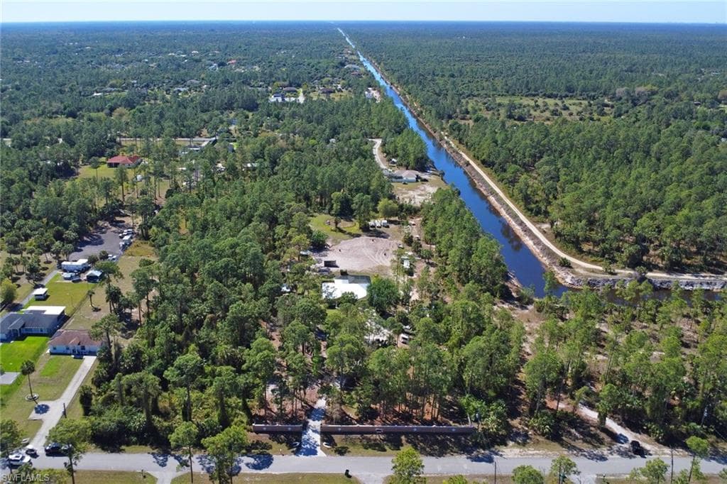2610 10th Ave SE, Naples, FL 34117-46