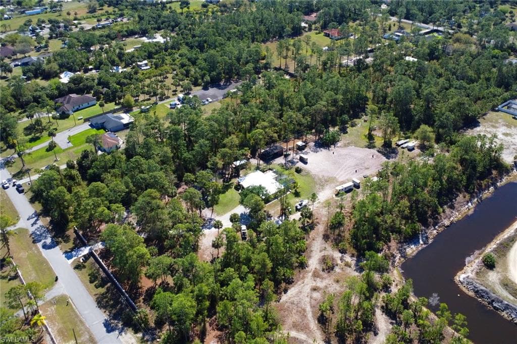 2610 10th Ave SE, Naples, FL 34117-49