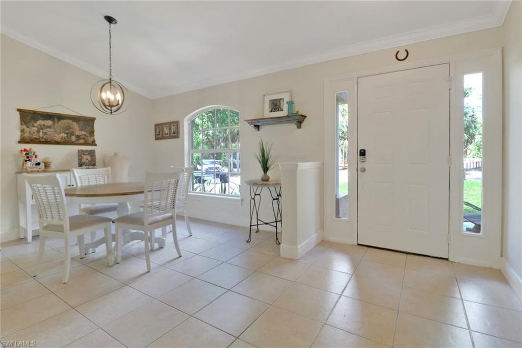 2610 10th Ave SE, Naples, FL 34117-4