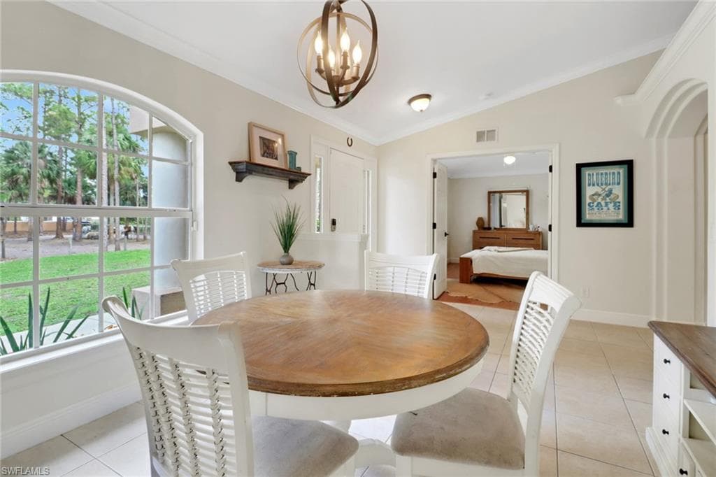 2610 10th Ave SE, Naples, FL 34117-6