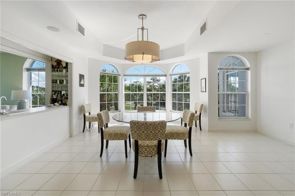 599 Audubon Blvd 201, Naples, FL 34110-16
