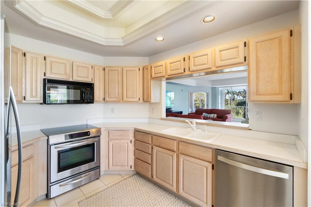 599 Audubon Blvd 201, Naples, FL 34110-18