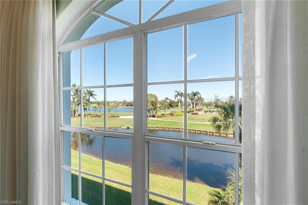 599 Audubon Blvd 201, Naples, FL 34110-40