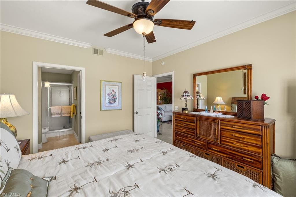 675 Saratoga Cir J104, Naples, FL 34104-14