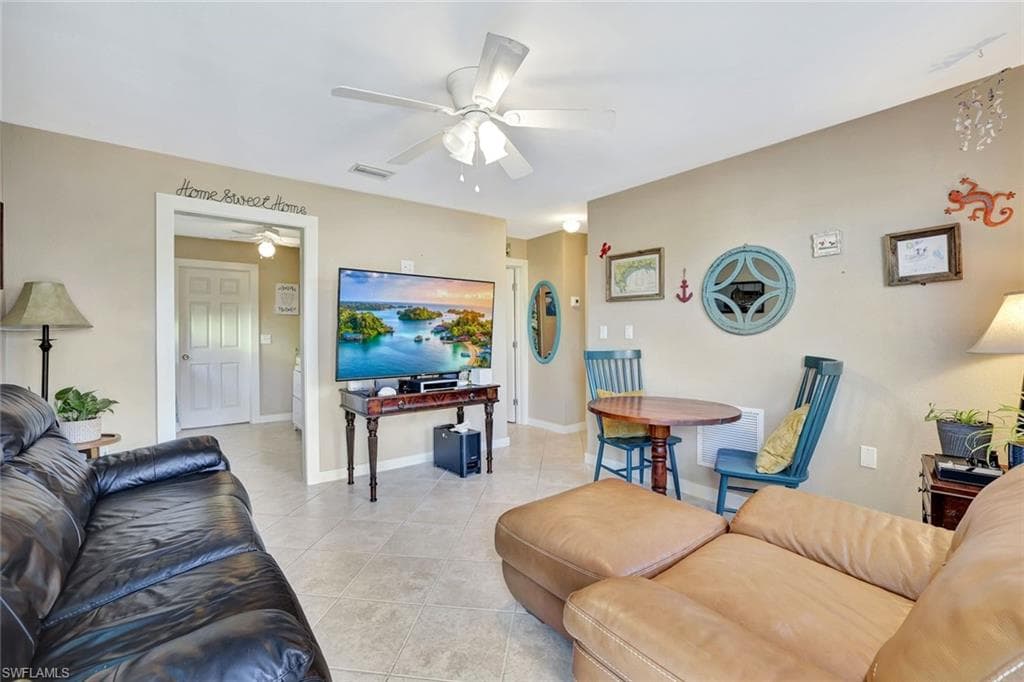 530 92nd Ave N, Naples, FL 34108-4