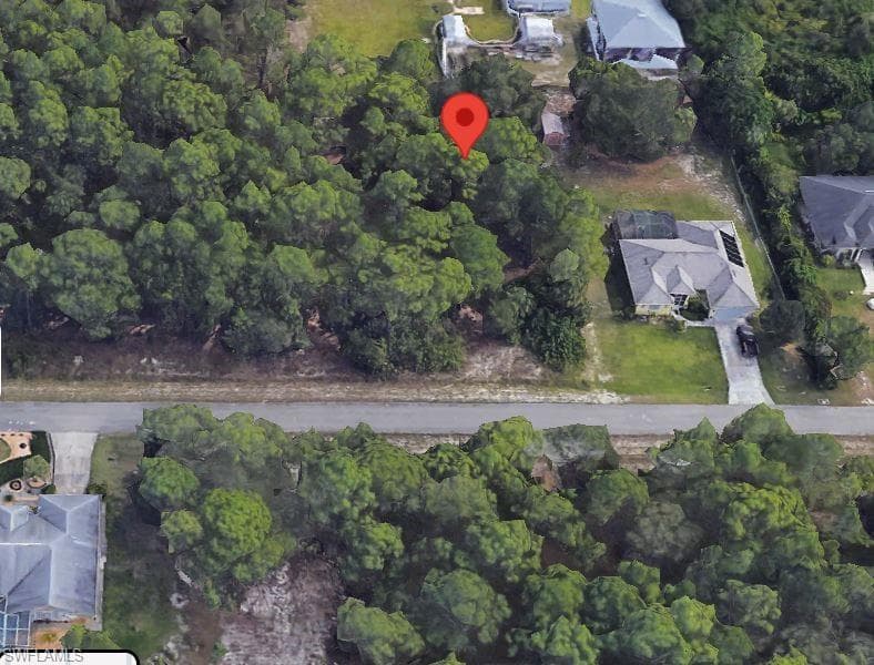 1516 Desoto Ave, Lehigh Acres, FL 33972-2