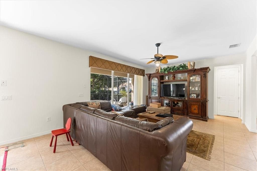 2082 Sagebrush Cir, Naples, FL 34120-9