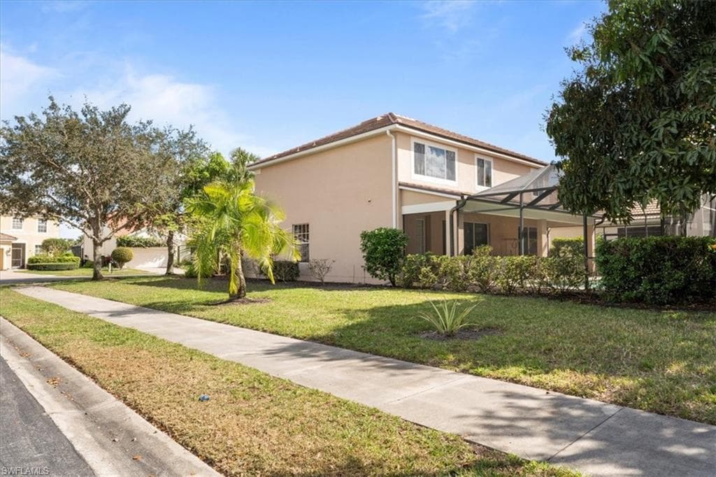 2082 Sagebrush Cir, Naples, FL 34120-1