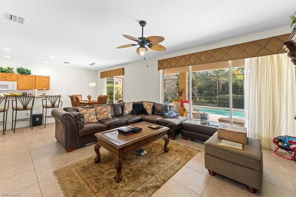 2082 Sagebrush Cir, Naples, FL 34120-8