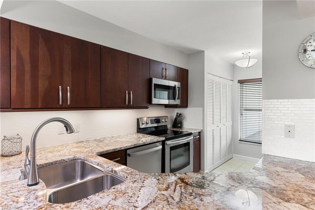 991 Barfield Dr 205, Marco Island, FL 34145-10