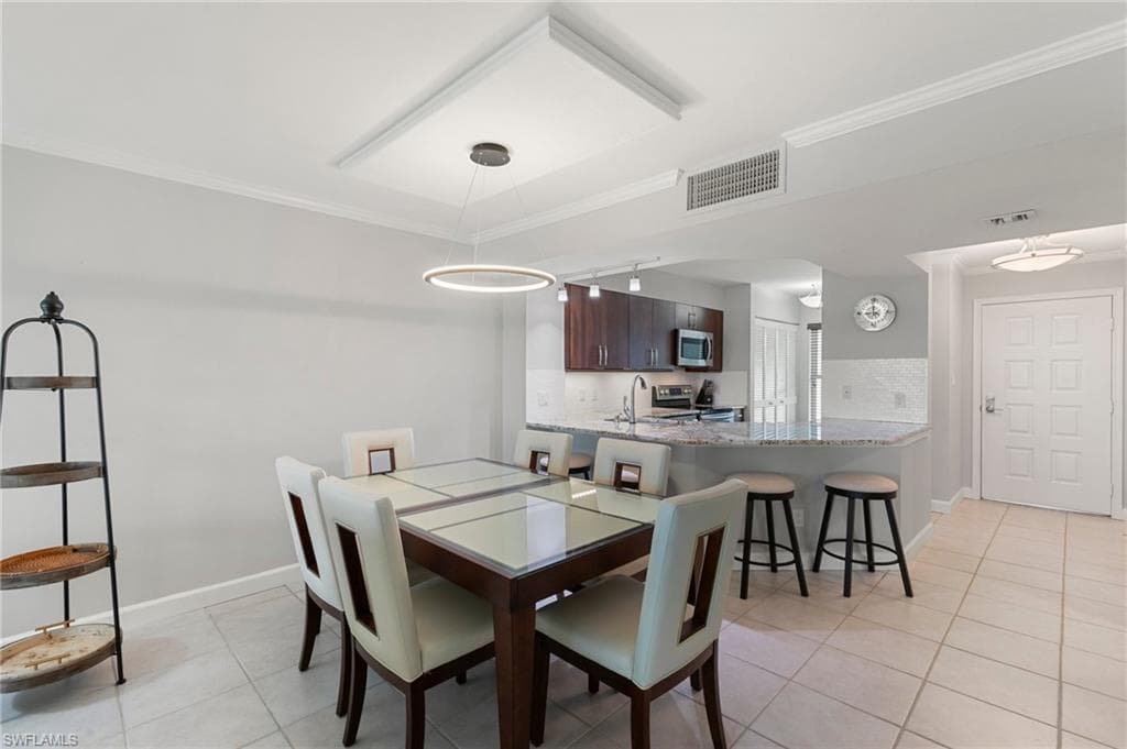991 Barfield Dr 205, Marco Island, FL 34145-12