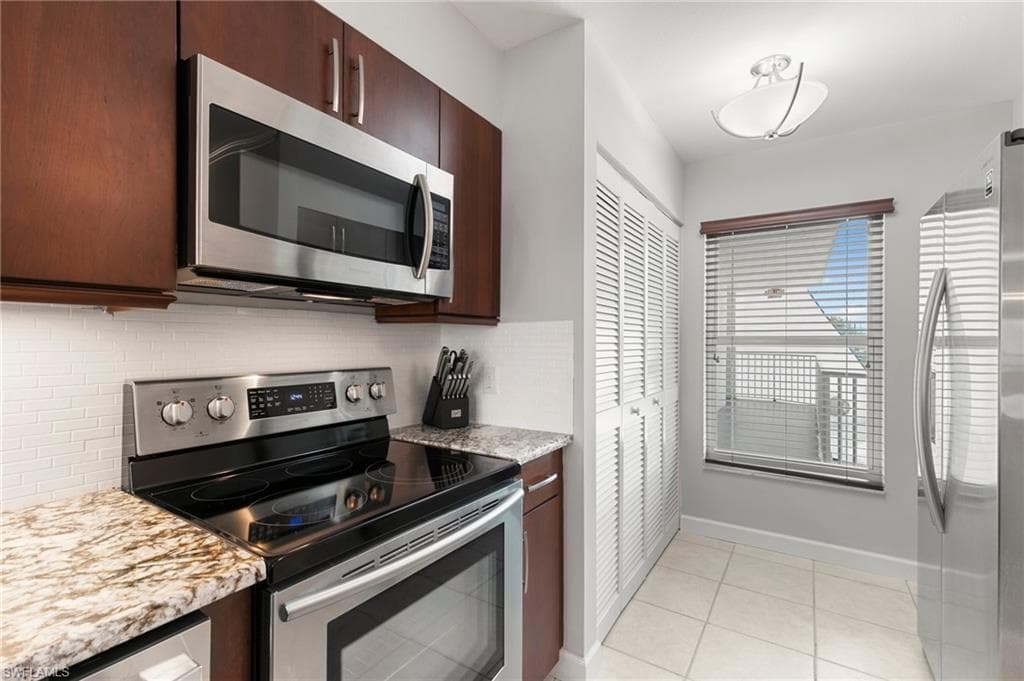 991 Barfield Dr 205, Marco Island, FL 34145-15