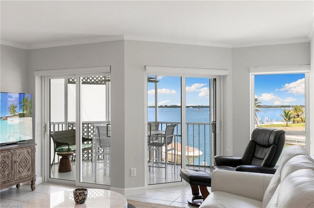 991 Barfield Dr 205, Marco Island, FL 34145-3