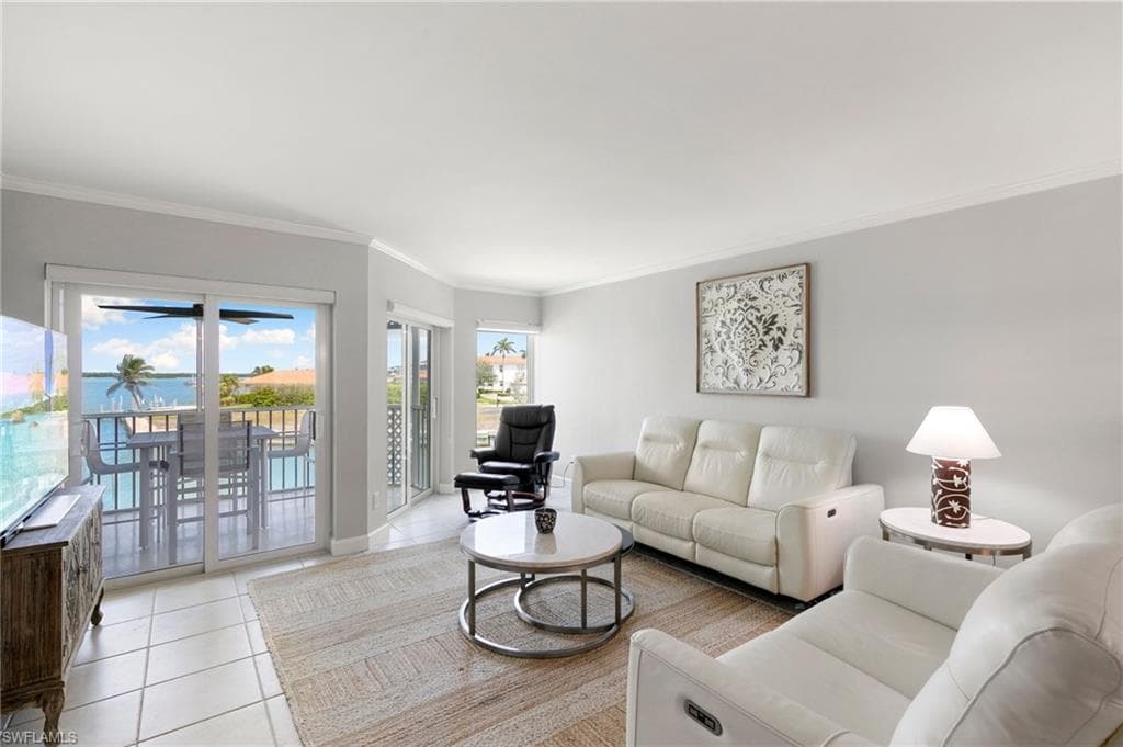 991 Barfield Dr 205, Marco Island, FL 34145-6