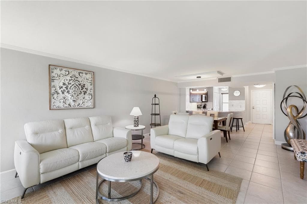 991 Barfield Dr 205, Marco Island, FL 34145-7