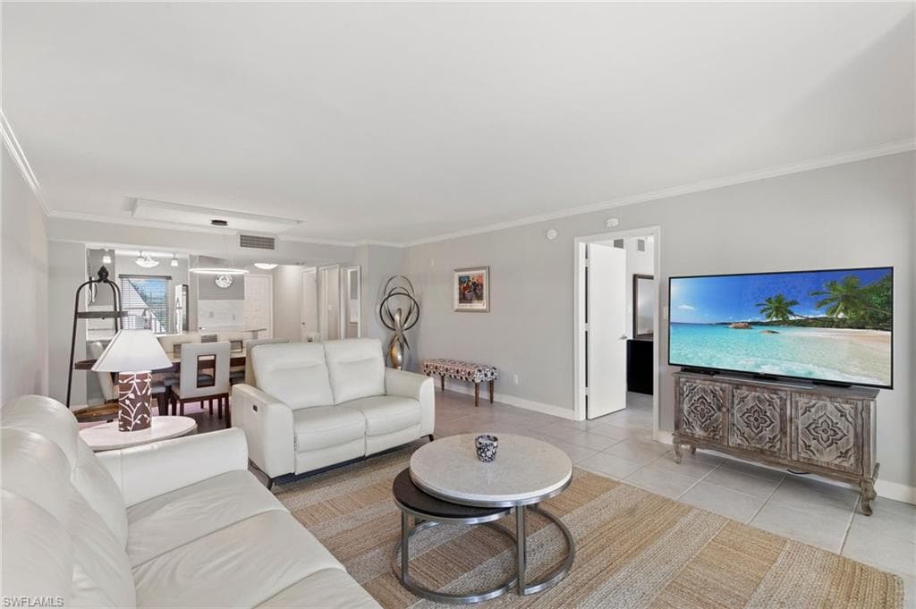 991 Barfield Dr 205, Marco Island, FL 34145-8