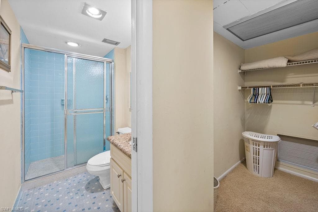 3 Bluebill Ave 303, Naples, FL 34108-16