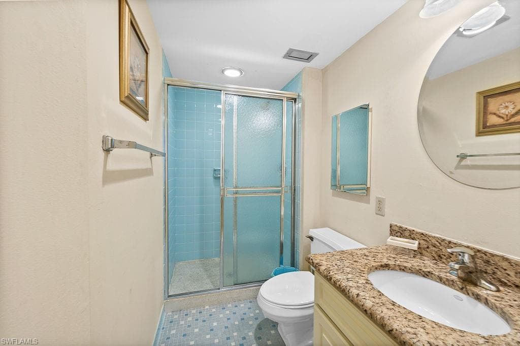 3 Bluebill Ave 303, Naples, FL 34108-17