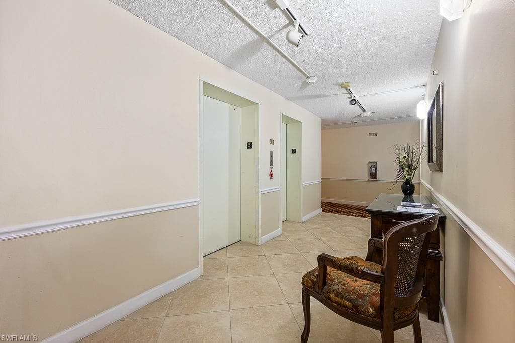 3 Bluebill Ave 303, Naples, FL 34108-22