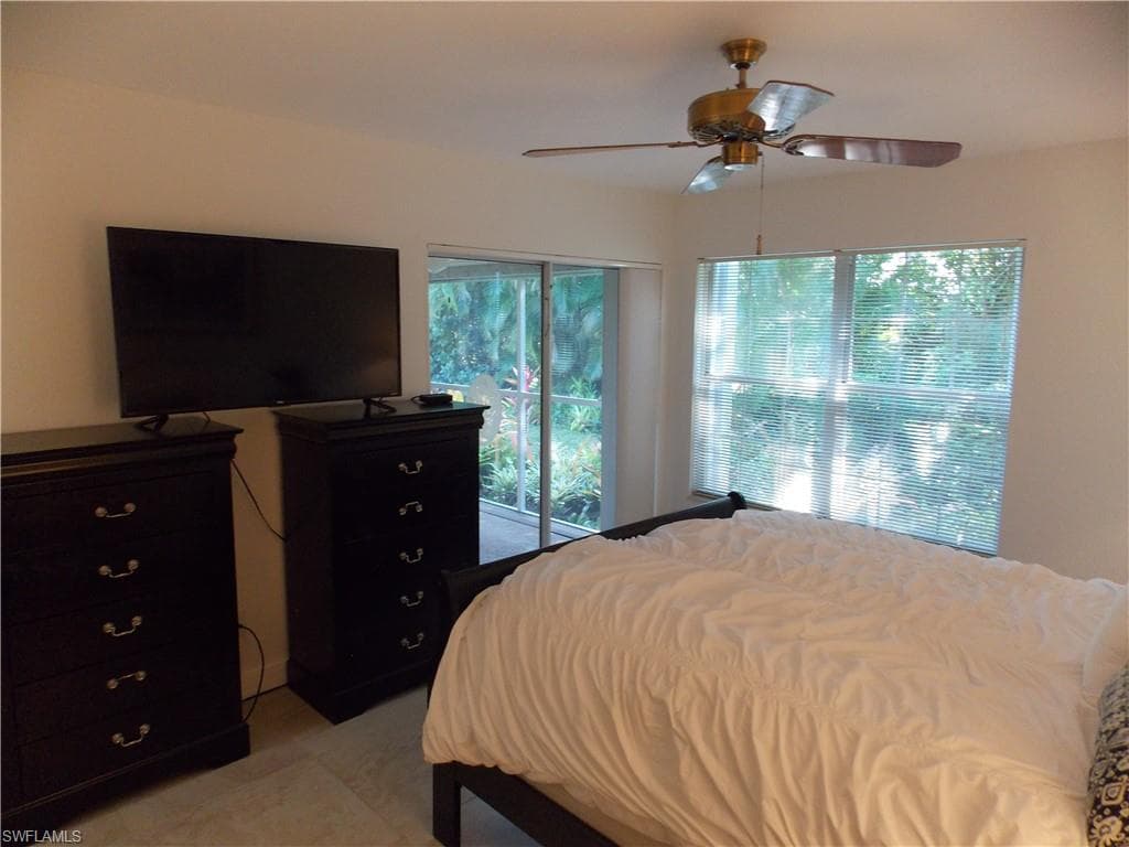 2107 Tama Cir 101, Naples, FL 34112-12