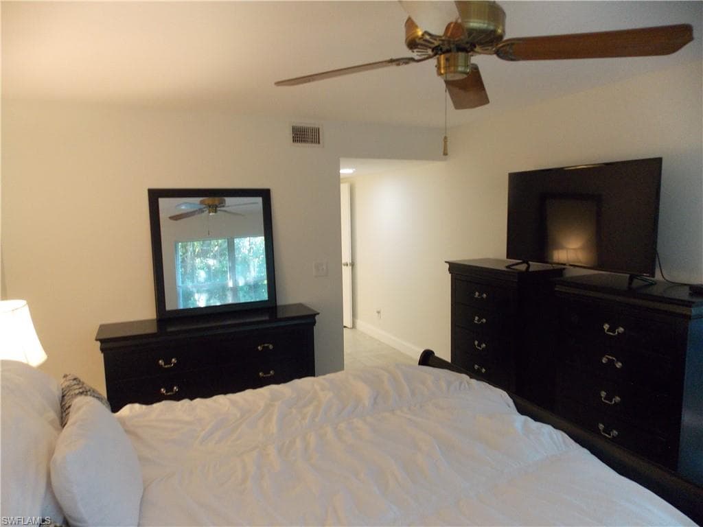 2107 Tama Cir 101, Naples, FL 34112-13