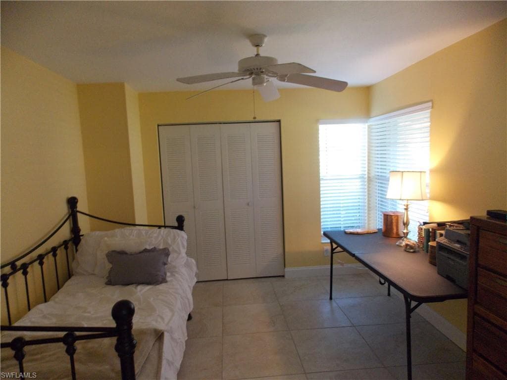 2107 Tama Cir 101, Naples, FL 34112-17