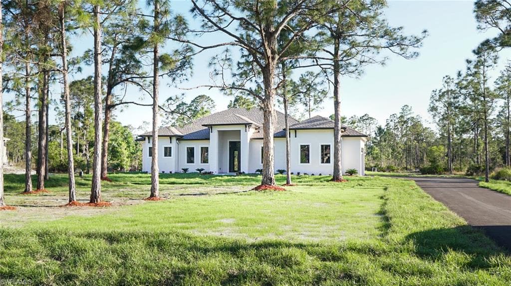 2660 56th Ave NE, Naples, FL 34120-3