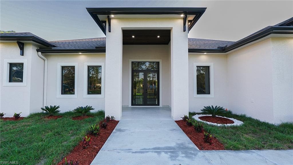 2660 56th Ave NE, Naples, FL 34120-4