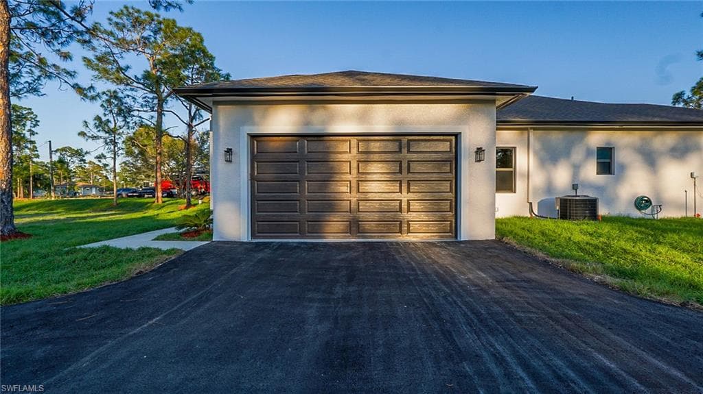 2660 56th Ave NE, Naples, FL 34120-5