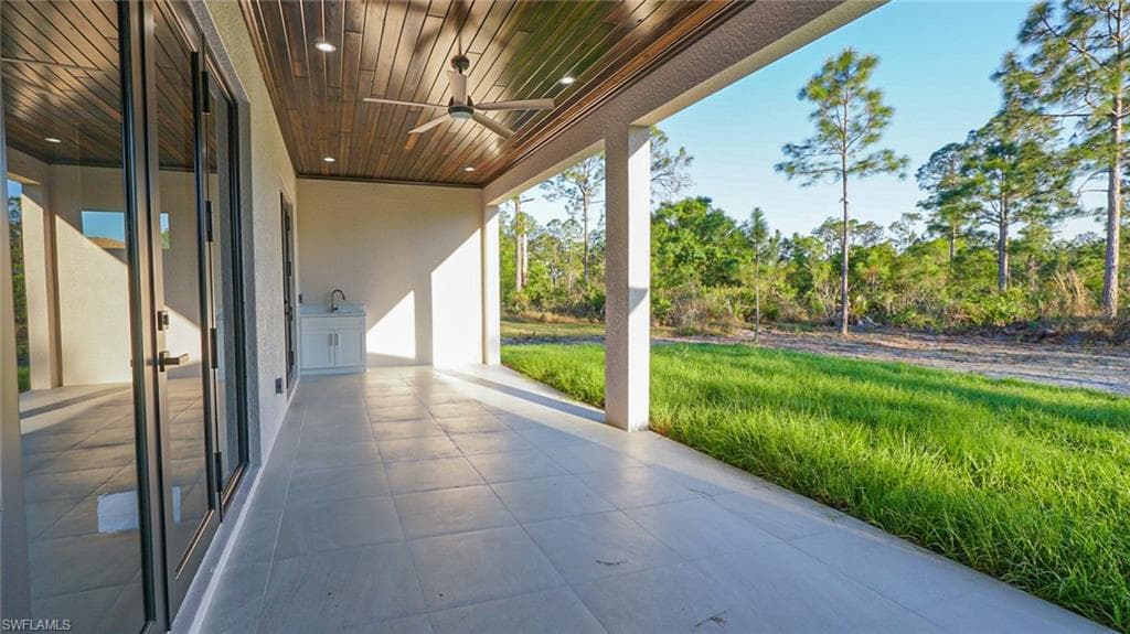 2660 56th Ave NE, Naples, FL 34120-8