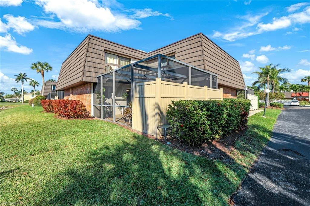 128 Lake Point Ln, Naples, FL 34112-22