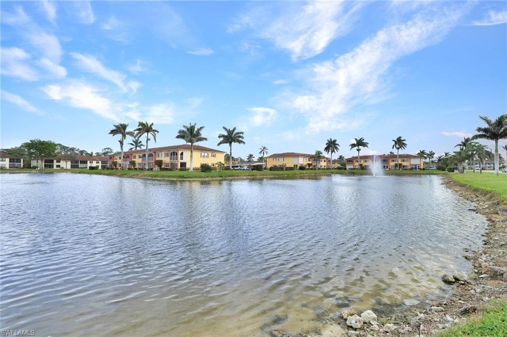 128 Lake Point Ln, Naples, FL 34112-26