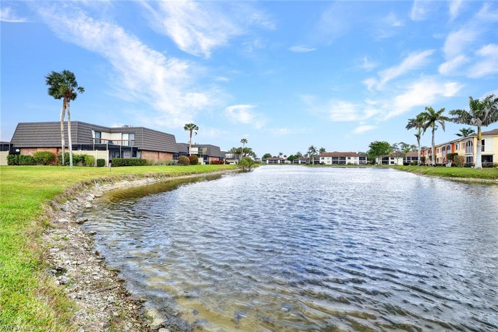 128 Lake Point Ln, Naples, FL 34112-27
