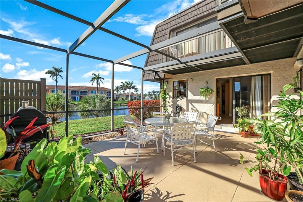 128 Lake Point Ln, Naples, FL 34112-2