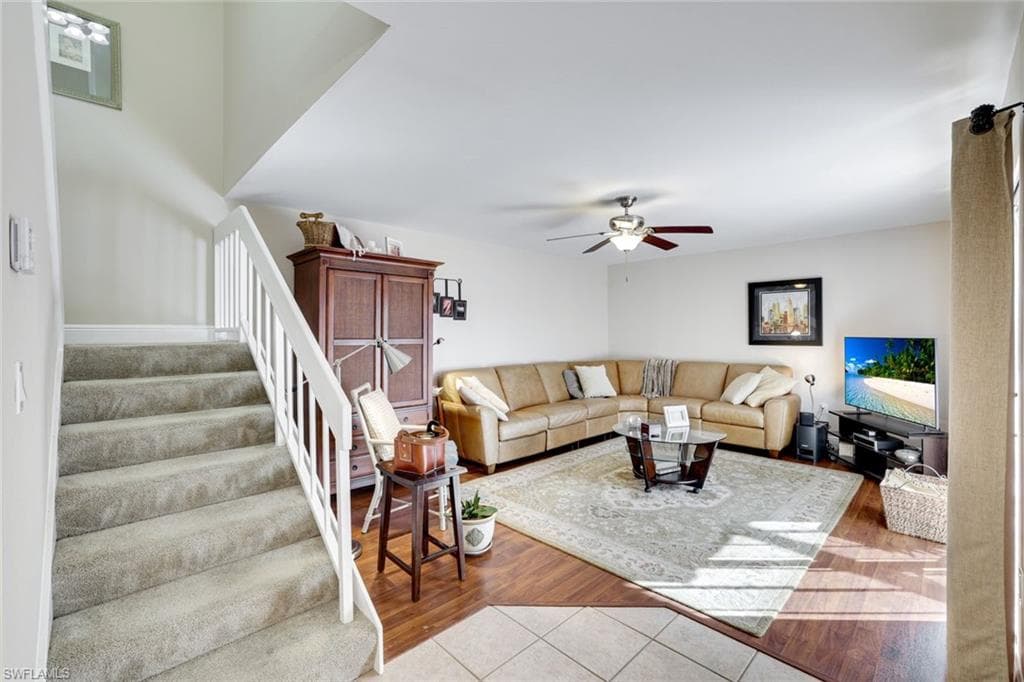 128 Lake Point Ln, Naples, FL 34112-4