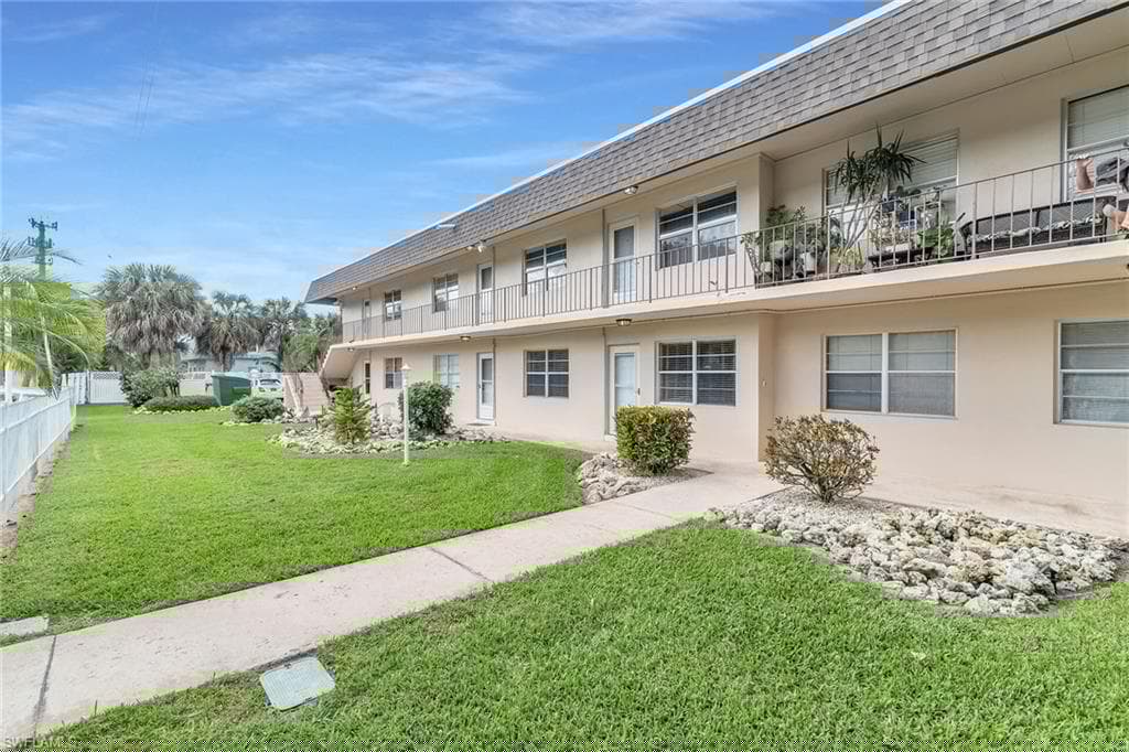1047 Hartley Ave 111, Marco Island, FL 34145-17