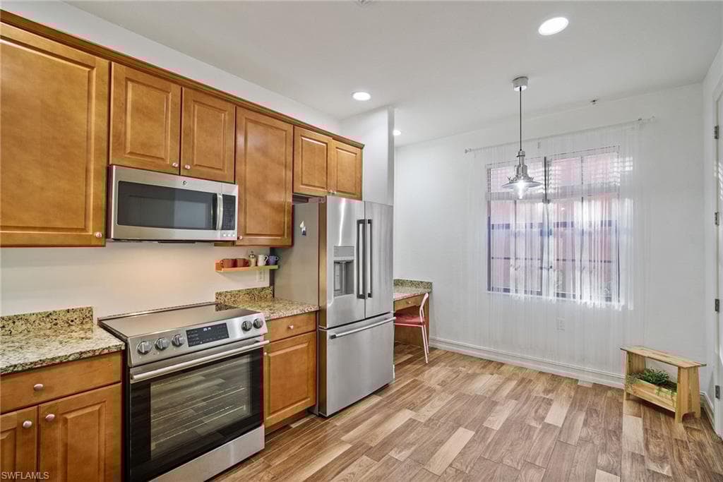9121 Chula Vista St 12201, Naples, FL 34113-14