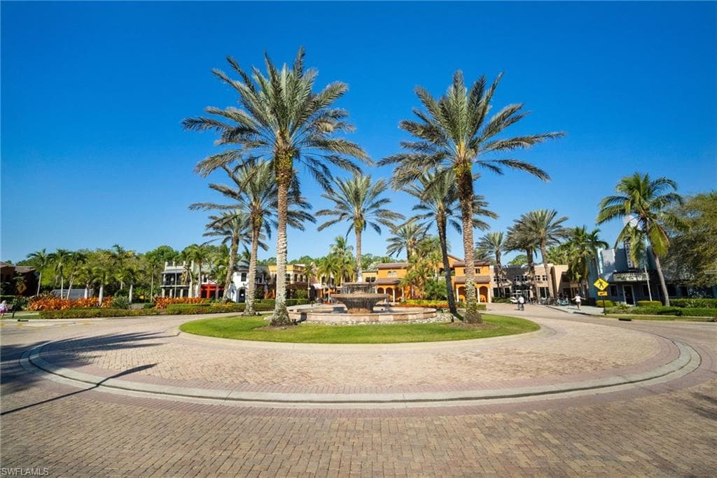 9121 Chula Vista St 12201, Naples, FL 34113-4