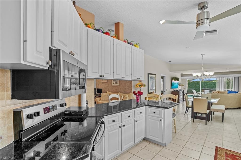4588 Pasadena Ct, Naples, FL 34109-11