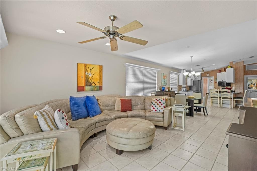 4588 Pasadena Ct, Naples, FL 34109-7