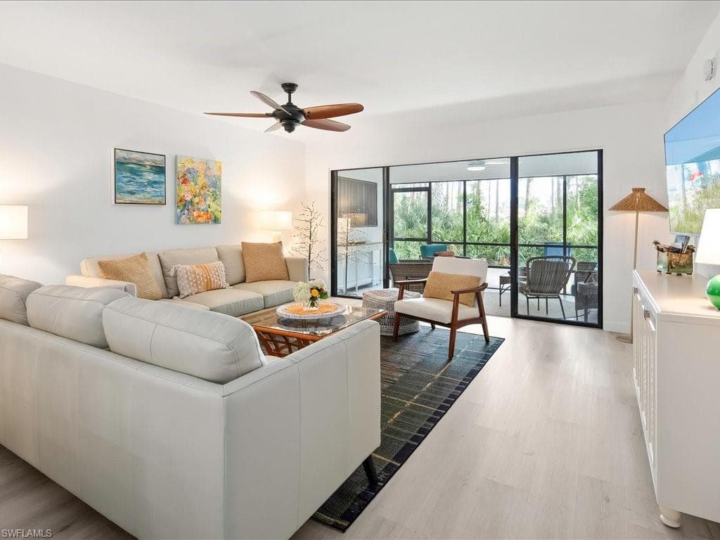 15330 Cedarwood Ln 103, Naples, FL 34110-12
