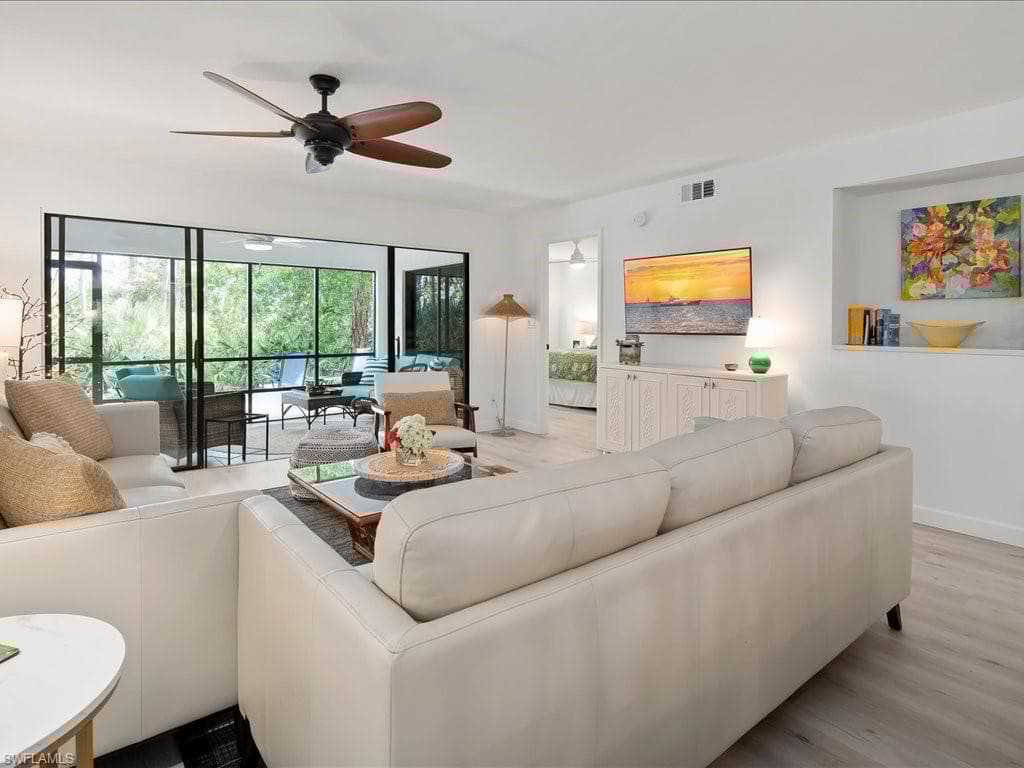 15330 Cedarwood Ln 103, Naples, FL 34110-13